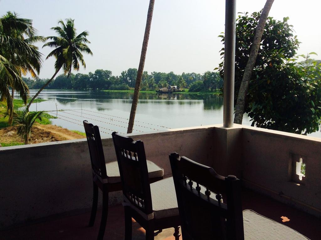 Ayana'S Homestay Alappuzha Εξωτερικό φωτογραφία
