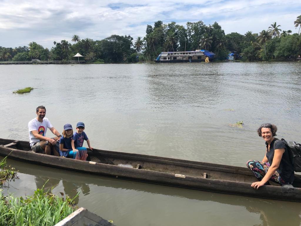 Ayana'S Homestay Alappuzha Εξωτερικό φωτογραφία